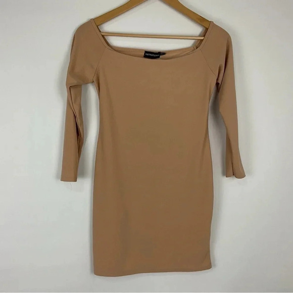 PrettyLittleThing Tan Nude Off The Shoulder Bodycon Dress Size 8 - Picture 1 of 4